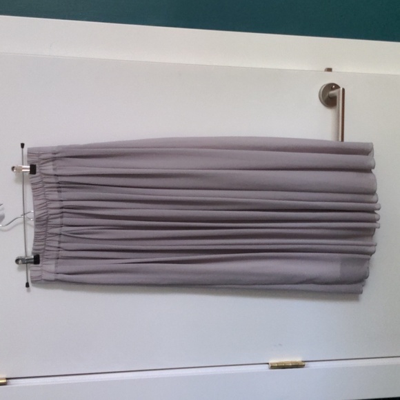 Gray Pleated Midi Skirt - Picture 2 of 3